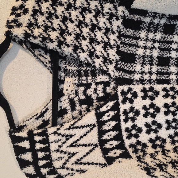 POL Oversized Soft Sweater - Picture 2 of 10